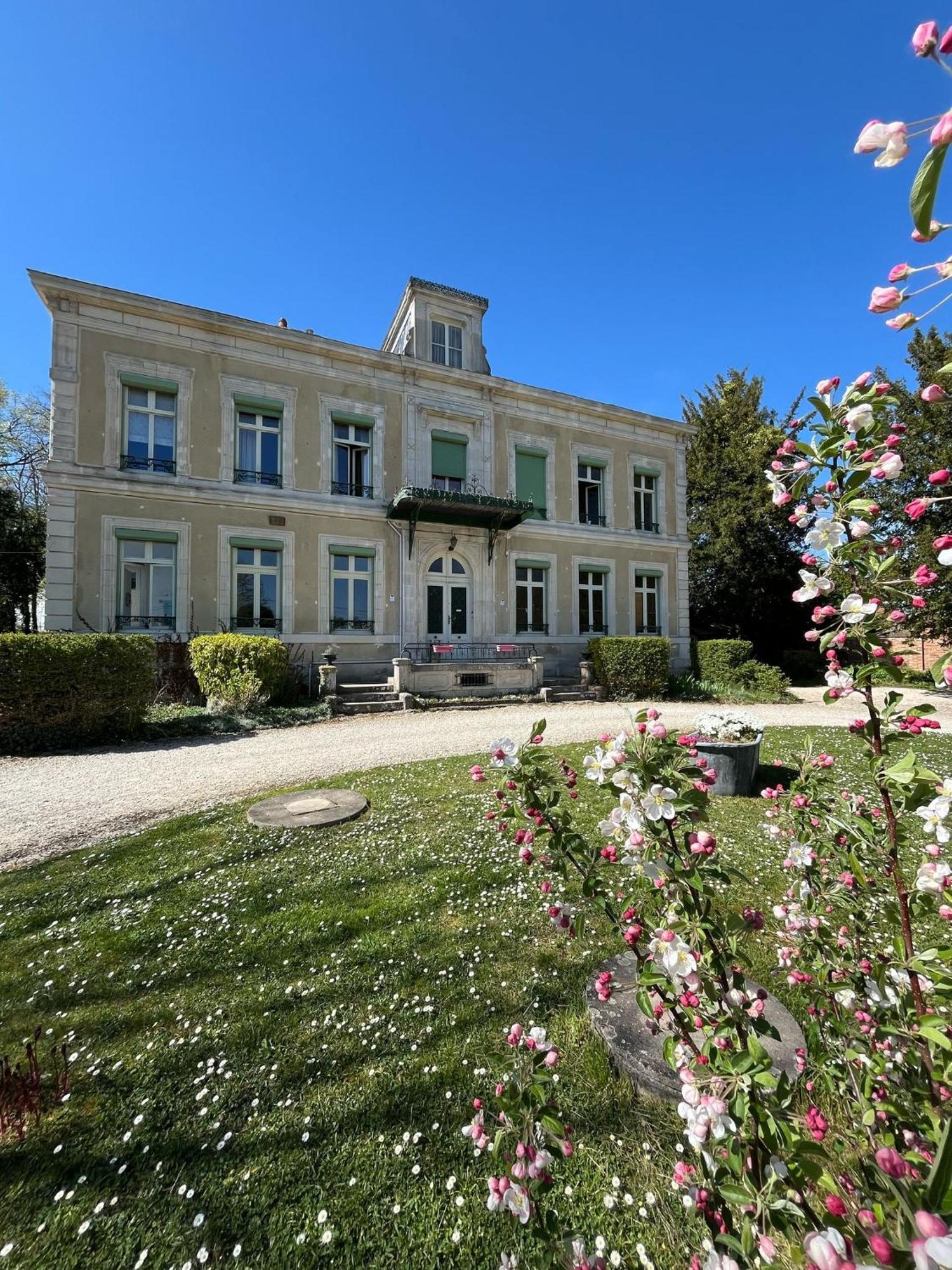 Chateau De Pougy Zewnętrze zdjęcie