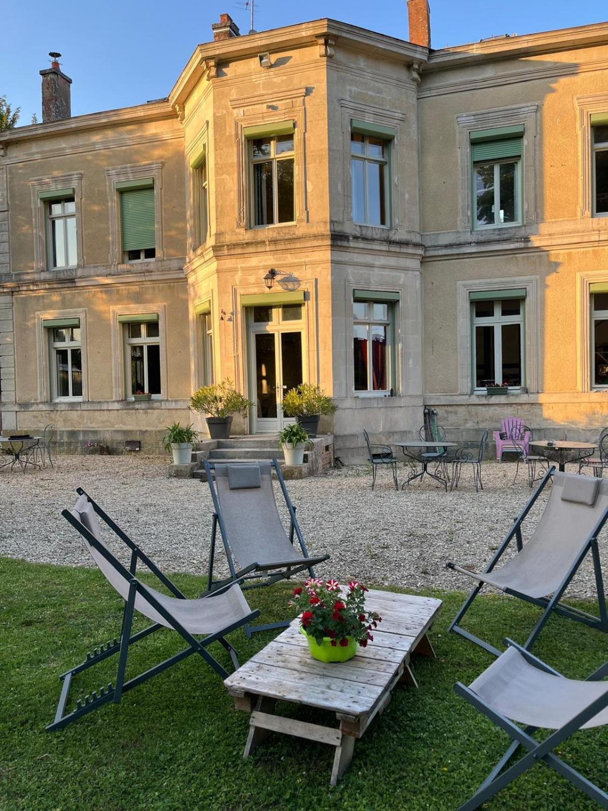 Chateau De Pougy Zewnętrze zdjęcie
